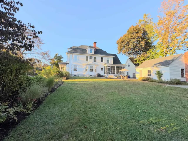 $815,000 | 887 Chestnut Street, Manchester, NH 03104