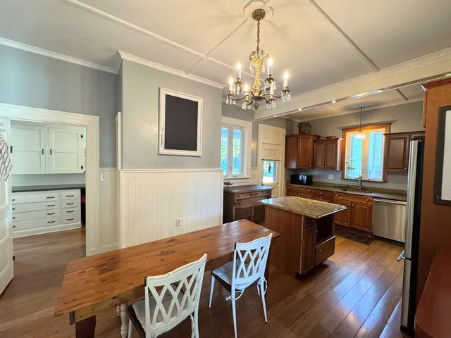 $815,000 | 887 Chestnut Street, Manchester, NH 03104
