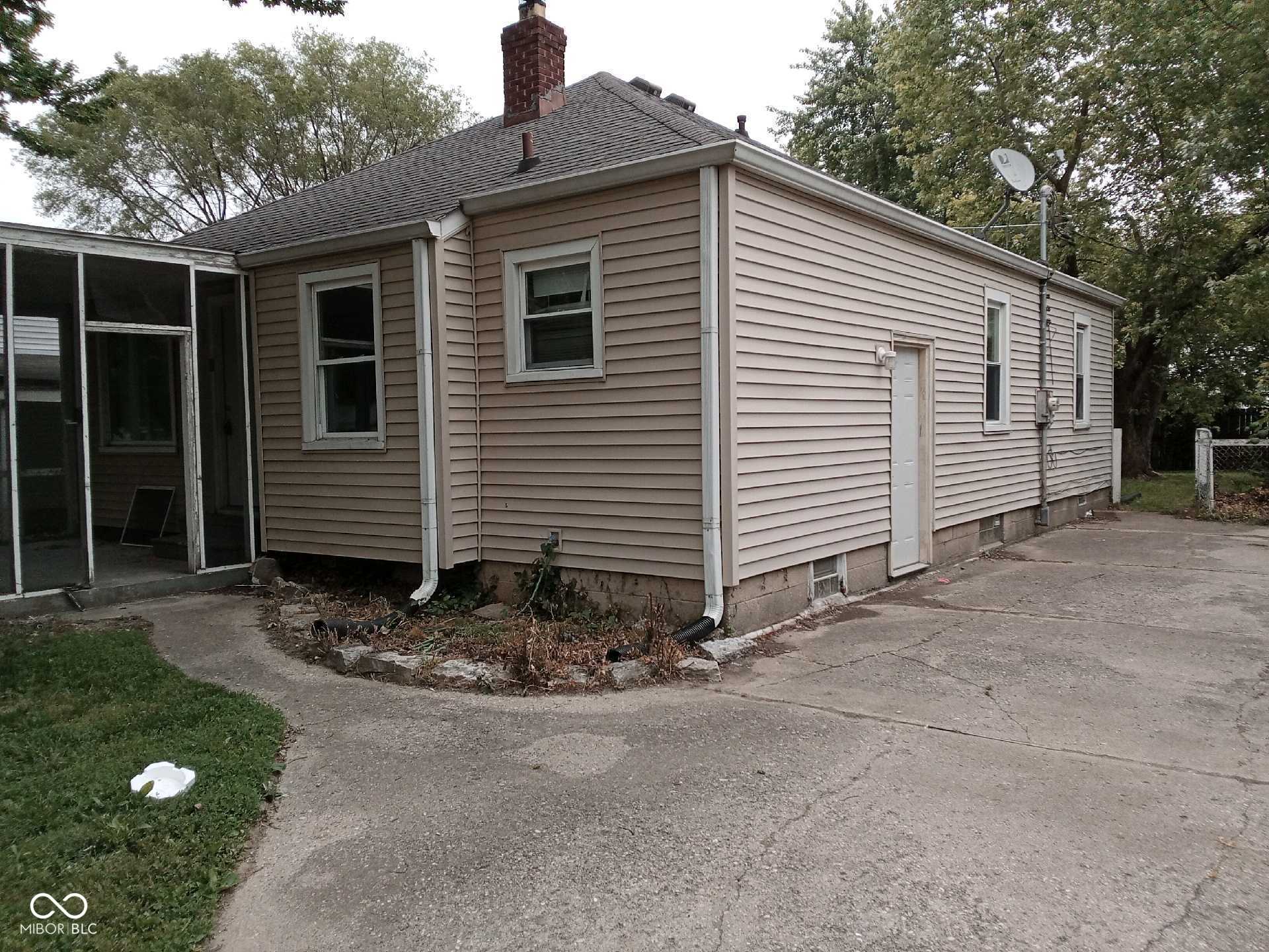 1741 North Riley Avenue Indianapolis, IN 46218 - Photo 4 of 11 Gallery Image 4