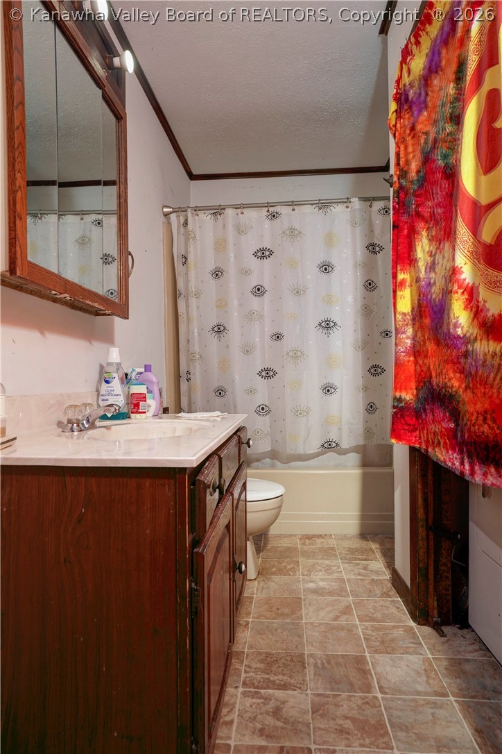734 Hunter Road Charleston, WV 25311 - Photo 22 of 24 Apartment full bath