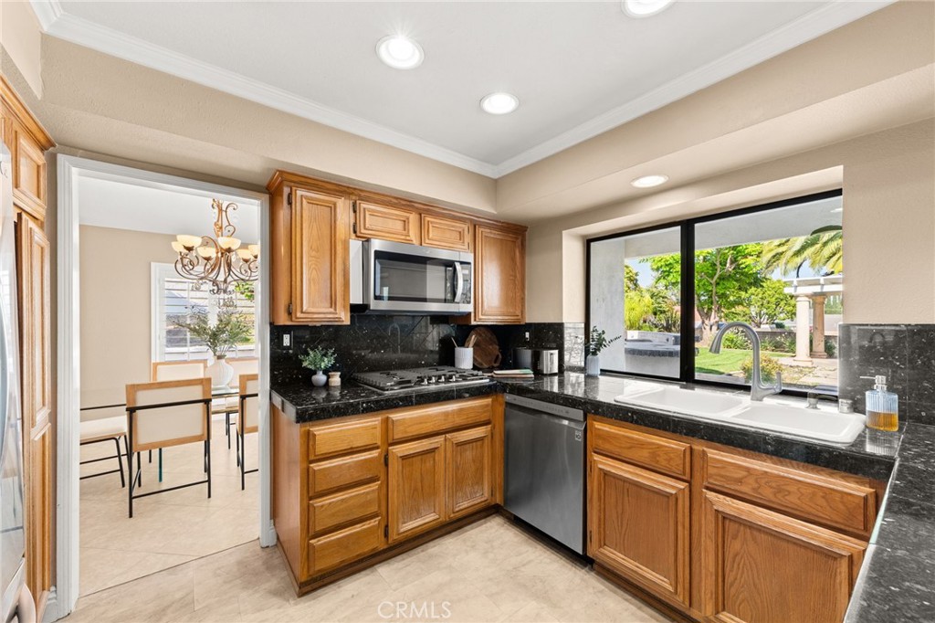 6071 Zircon Avenue Rancho Cucamonga, CA 91701 - Photo 11 of 75