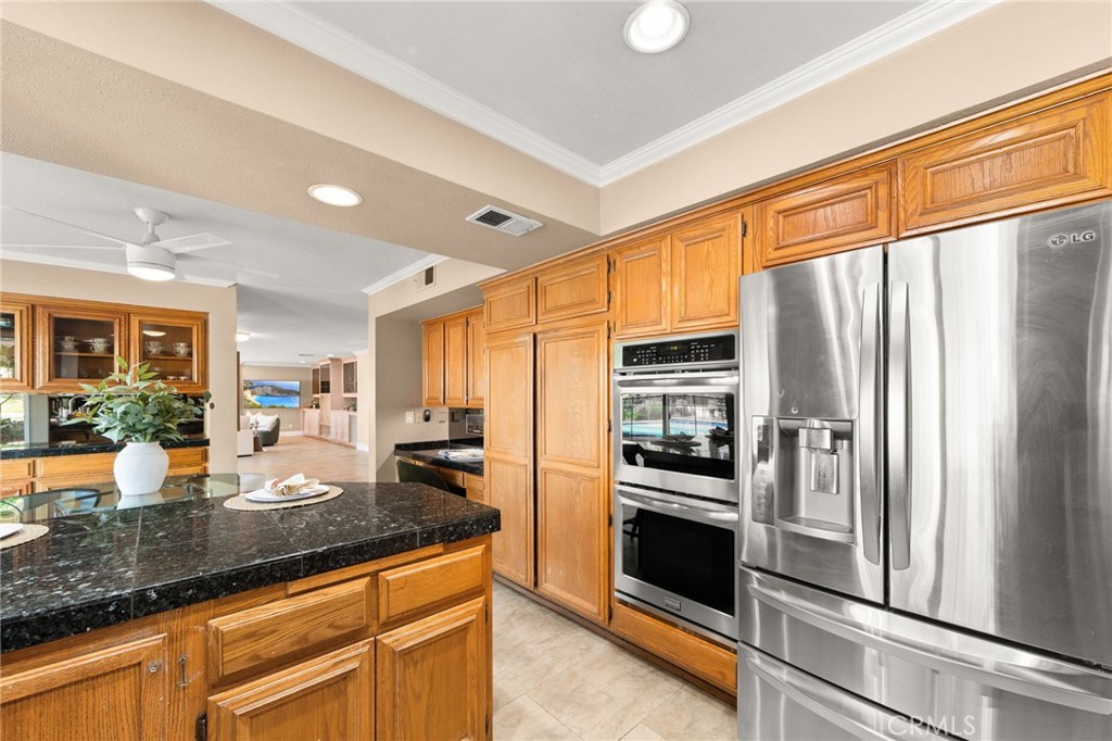 6071 Zircon Avenue Rancho Cucamonga, CA 91701 - Photo 12 of 75