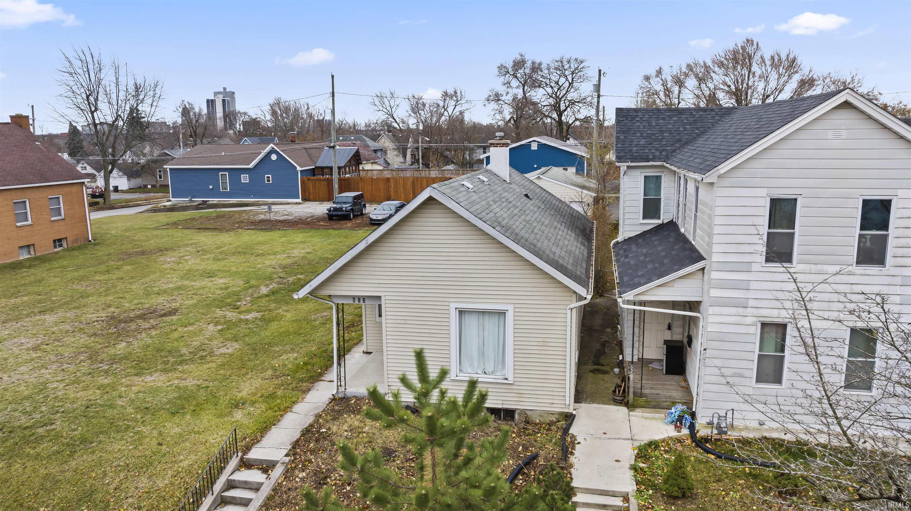 653 Putnam Street Fort Wayne, IN 46808 - Photo 2 of 17