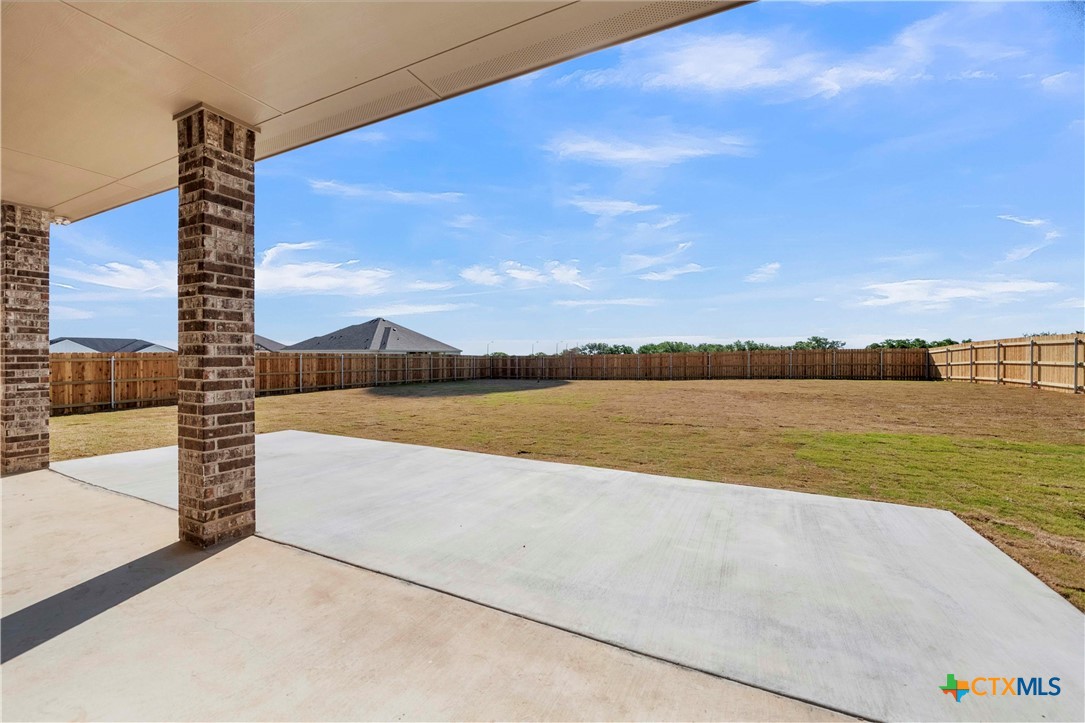 215 Overlook Trail Copperas Cove, TX 76522 - Photo 35 of 36 a view of a lake with a city view
