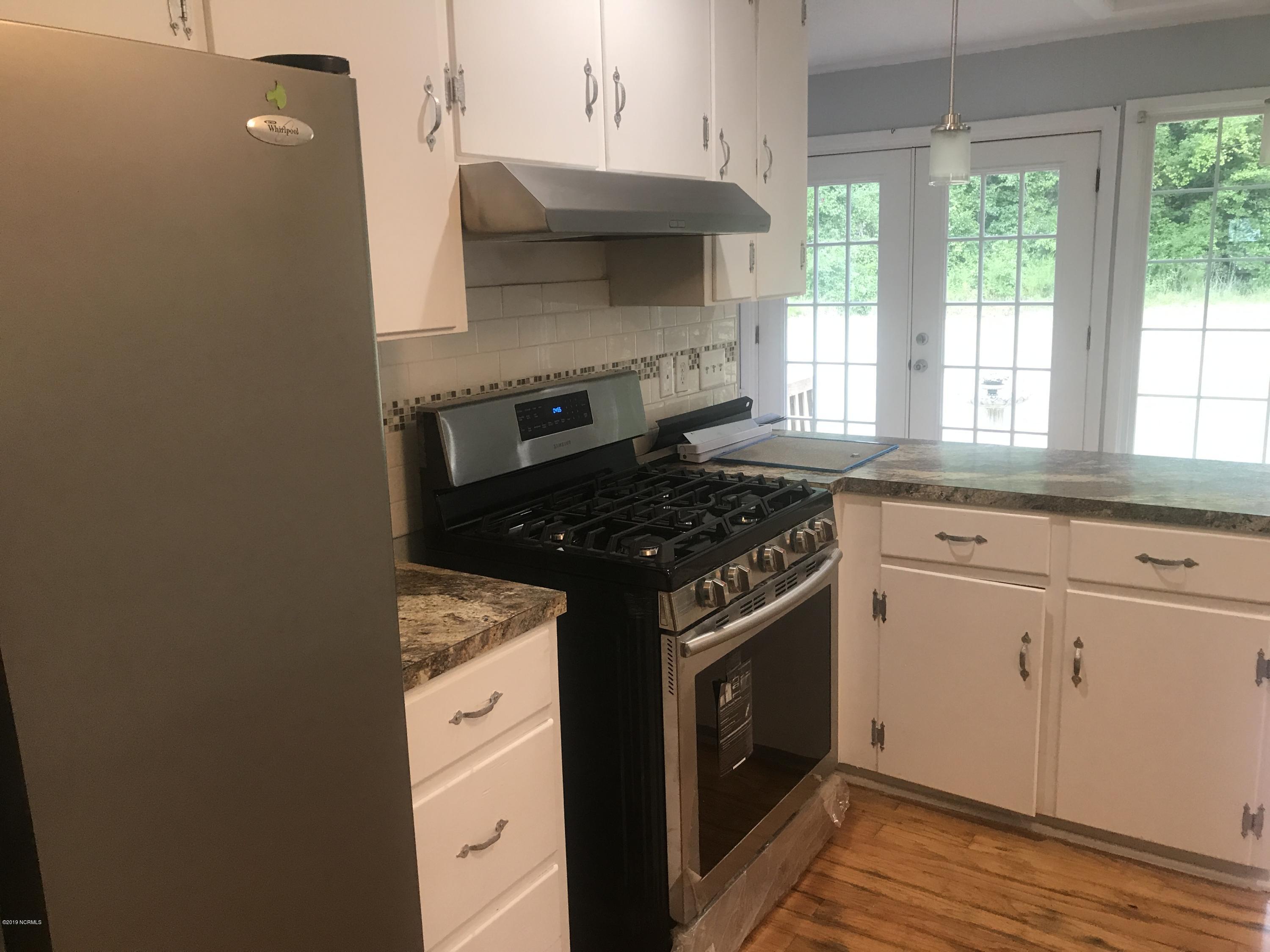 2110 Hardee Road Kinston, NC 28504 - Photo 11 of 23 IMG_8307
