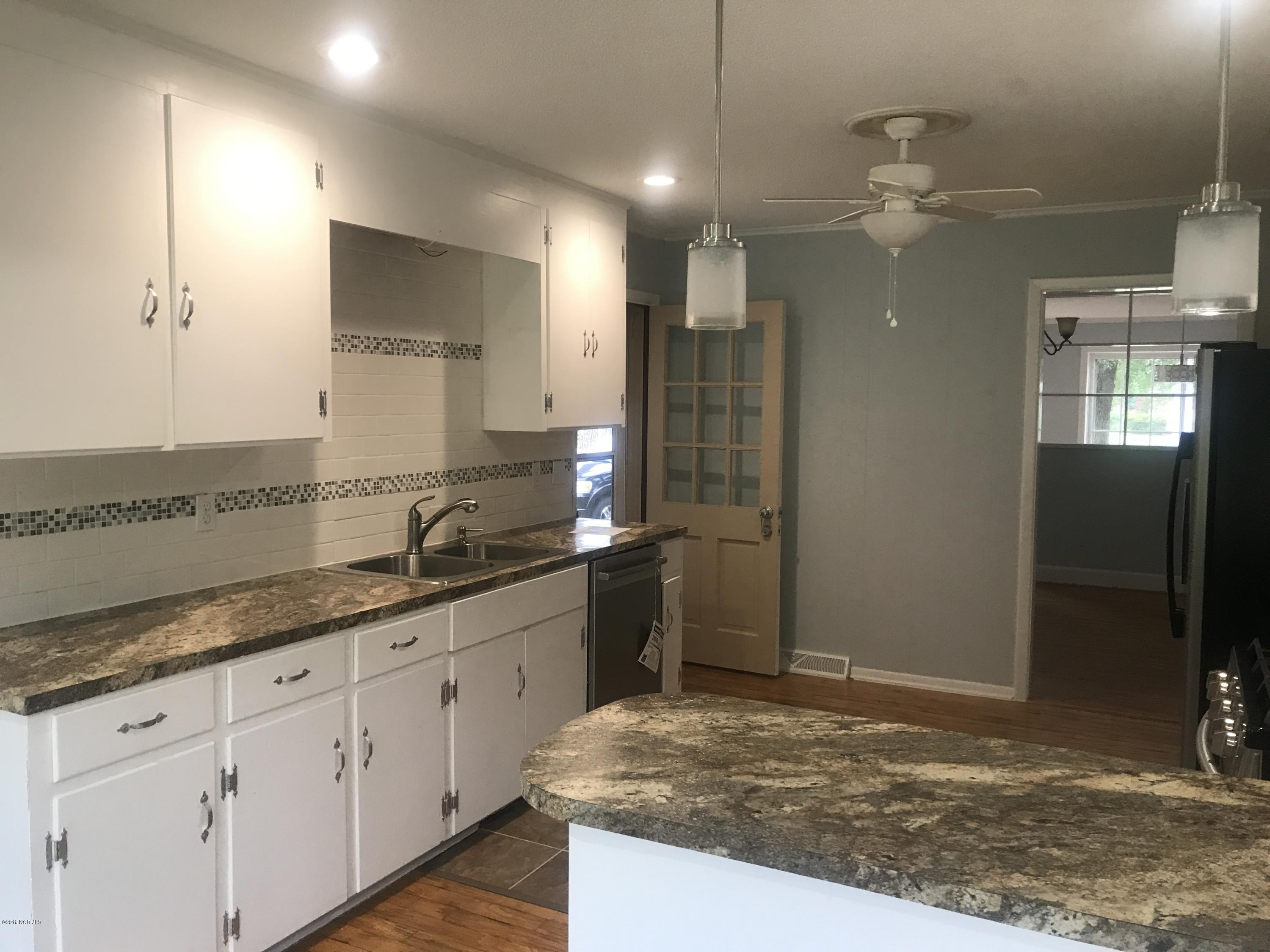 2110 Hardee Road Kinston, NC 28504 - Photo 7 of 23 IMG_8305