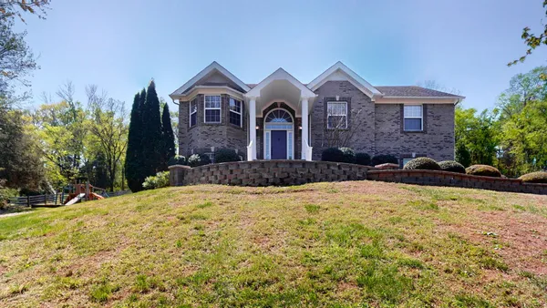 $749,900 | 1759 V.P. Lunn Drive, Spring Hill, TN 37174