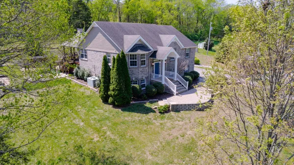 $749,900 | 1759 V.P. Lunn Drive, Spring Hill, TN 37174