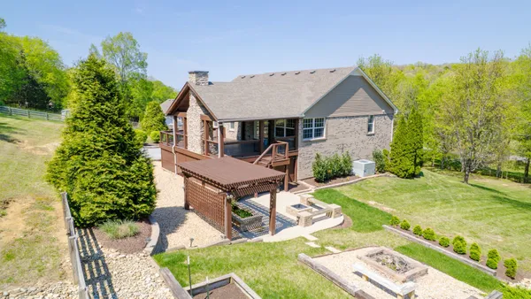 $749,900 | 1759 V.P. Lunn Drive, Spring Hill, TN 37174