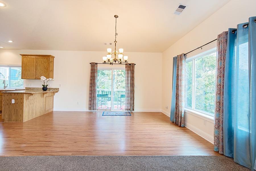 1676 Spring Street Medford, OR 97504 - Photo 6 of 15 Additional Photo