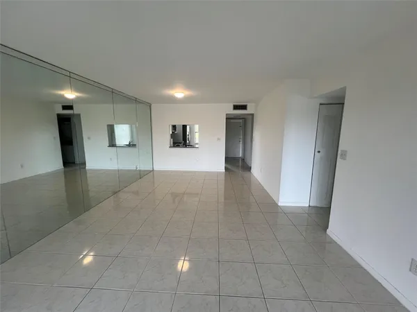 $2,050 | 2900 Northwest 42nd Avenue, Unit A409, Coconut Creek, FL 33066