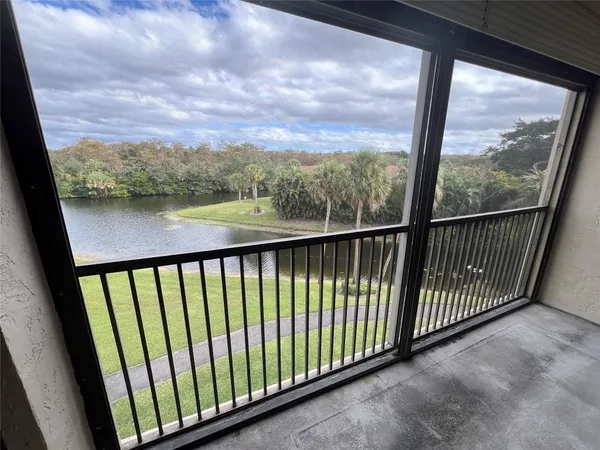 $2,050 | 2900 Northwest 42nd Avenue, Unit A409, Coconut Creek, FL 33066