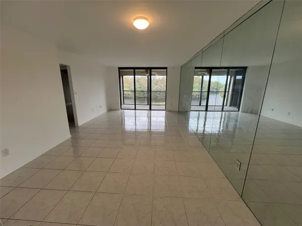 $2,050 | 2900 Northwest 42nd Avenue, Unit A409, Coconut Creek, FL 33066