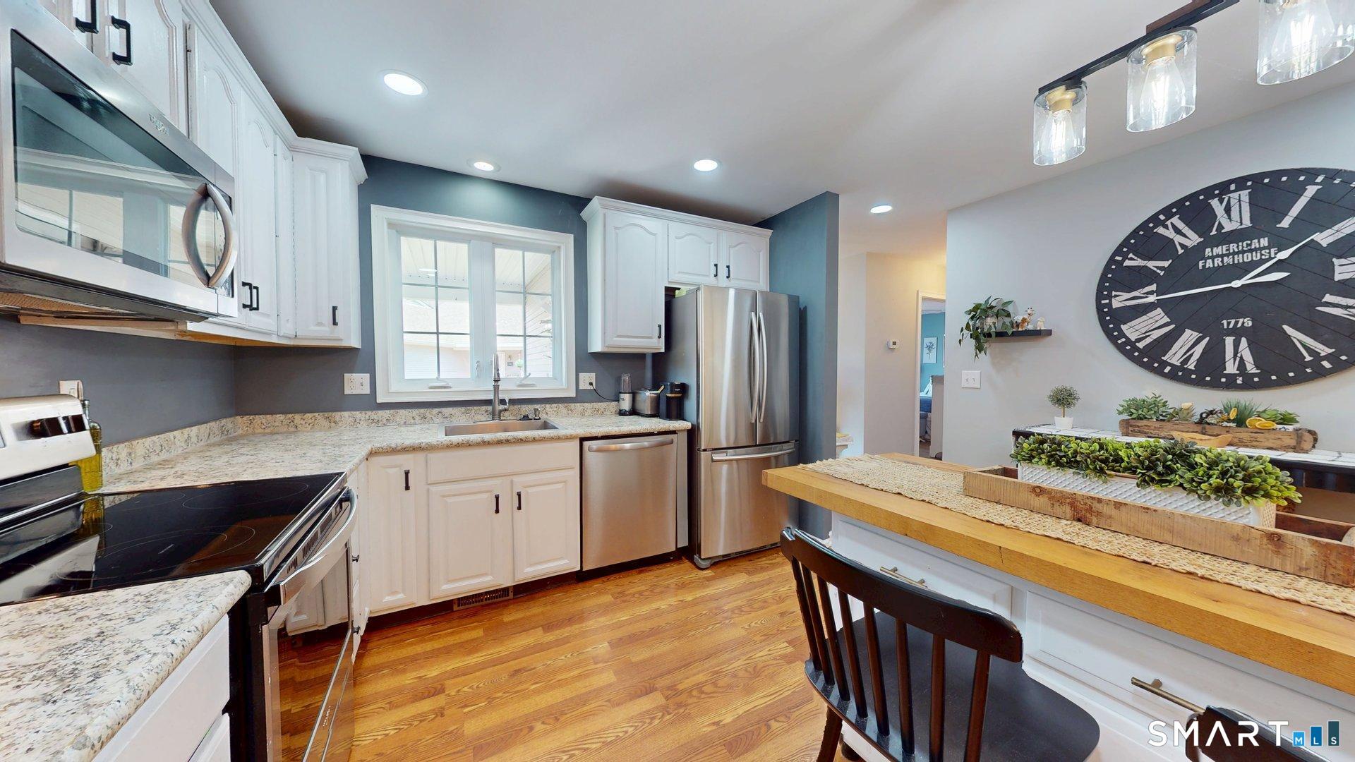 98 Dibble Hollow Lane, Unit 98 Windsor Locks, CT 06096 - Photo 4 of 40