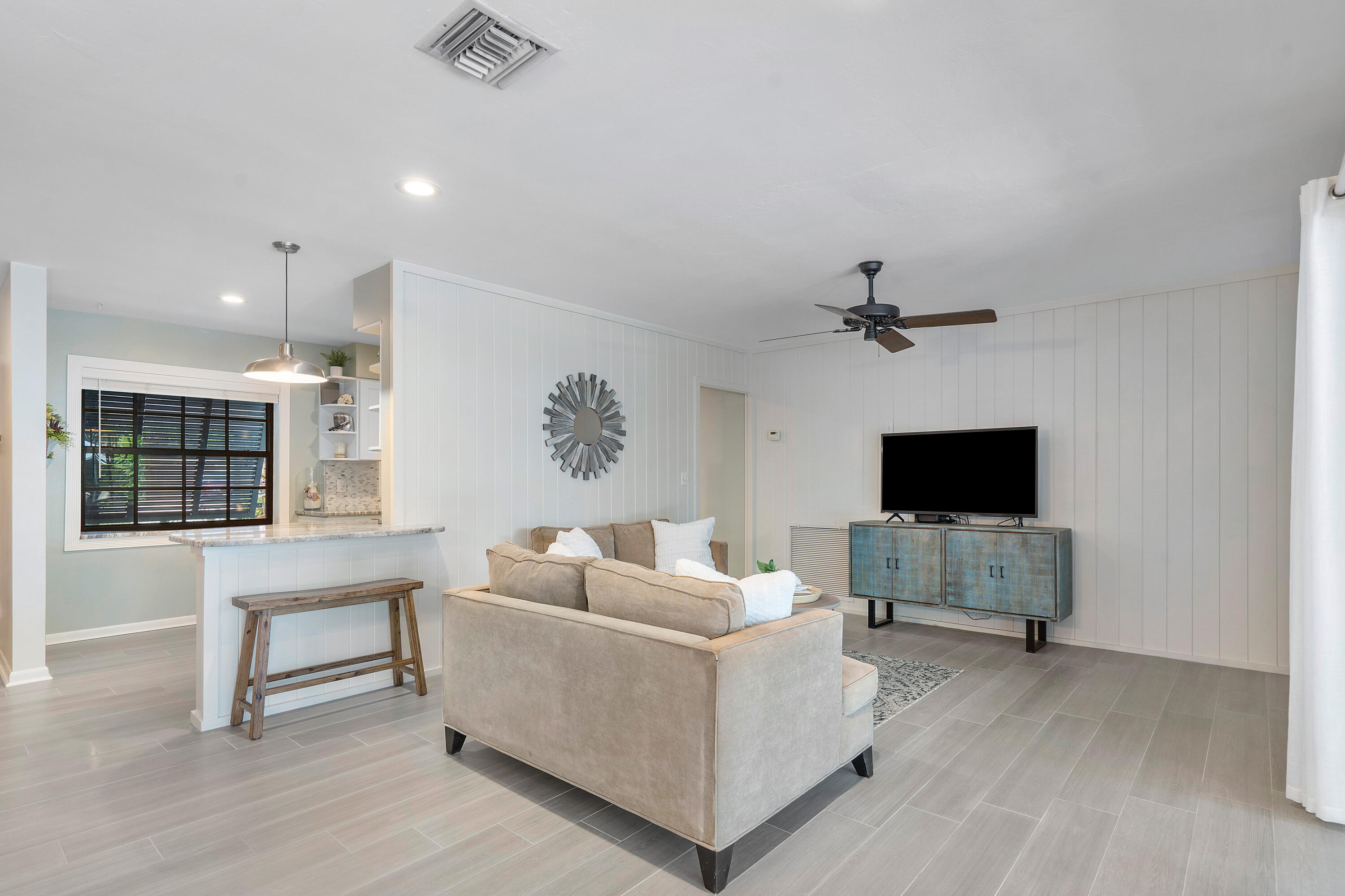 16 Canton Road Lake Worth, FL 33467 - Photo 8 of 30 Living Room