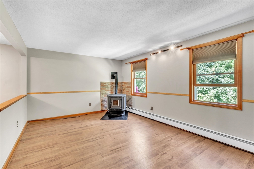 17 West Ware Road Palmer, MA 01069 - Photo 12 of 42 Gallery Image 12