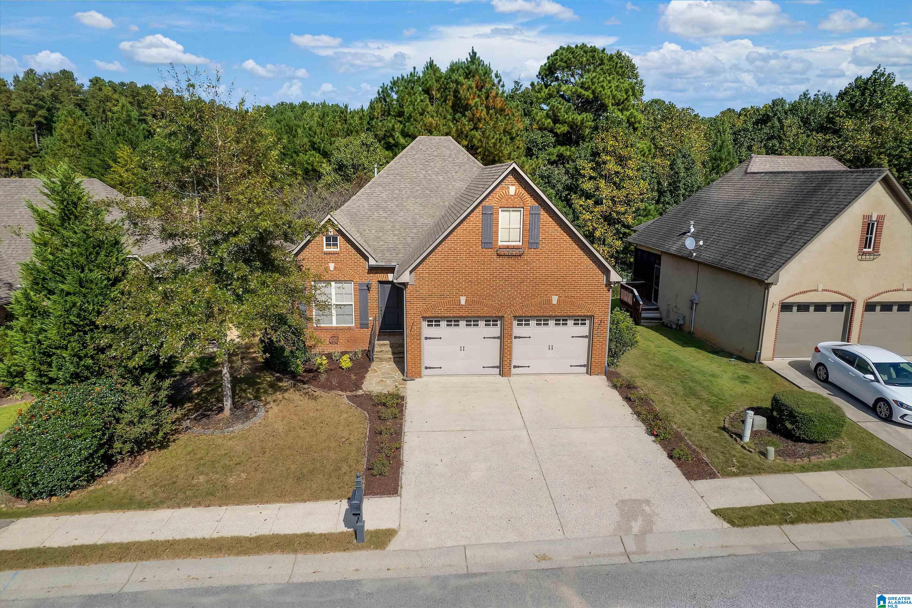 1125 Weybridge Way Pelham, AL 35124 - Photo 3 of 32