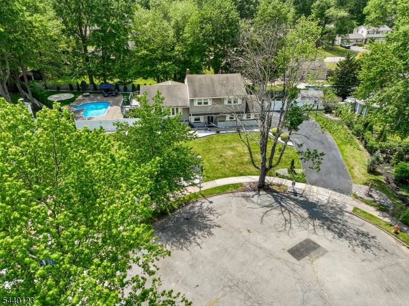22 Woodhaven Road Parsippany, NJ 07054 - Photo 46 of 49