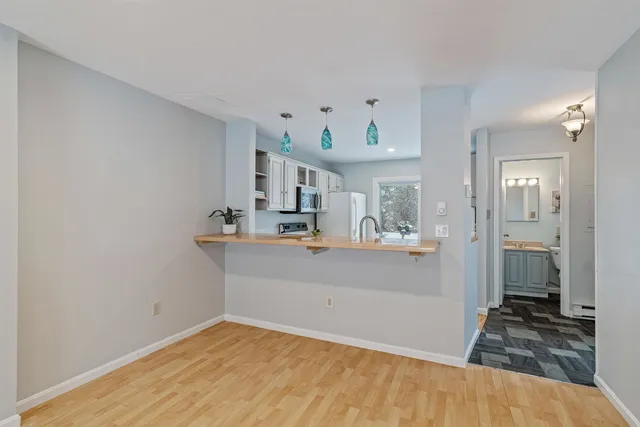 $325,000 | 71 Ti Lane, Shelburne, VT 05482