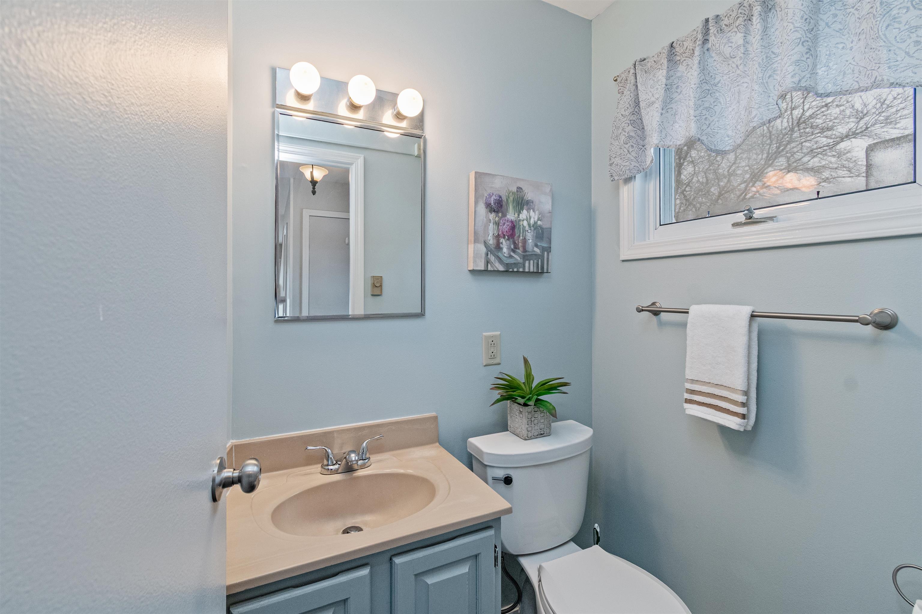 71 Ti Lane Shelburne, VT 05482 - Photo 17 of 32