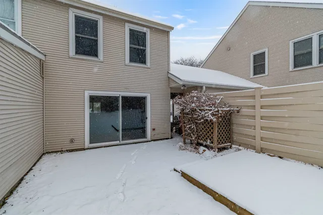 $325,000 | 71 Ti Lane, Shelburne, VT 05482