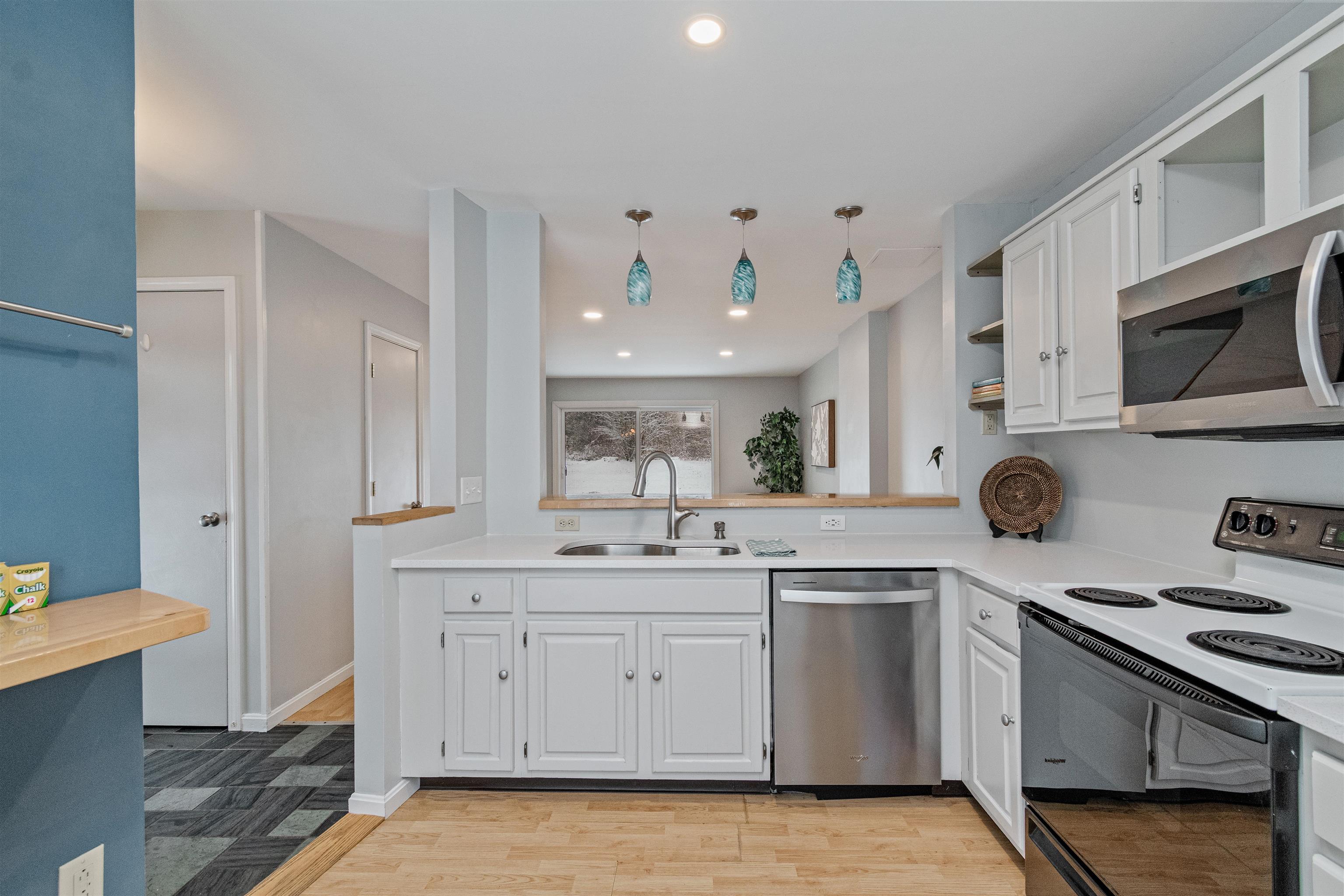 71 Ti Lane Shelburne, VT 05482 - Photo 8 of 32