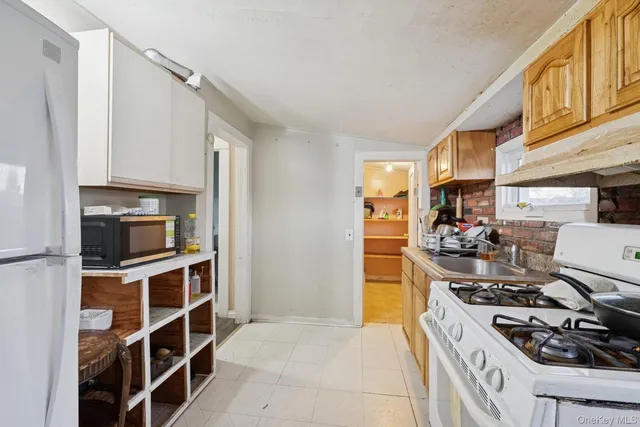 $550,000 | 13 Academy Street, Patchogue, NY 11772