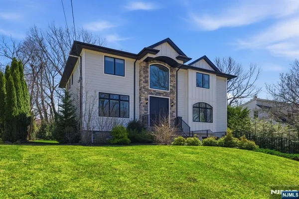 $3,200,000 | 34 Du Bois Avenue, Alpine, NJ 07620