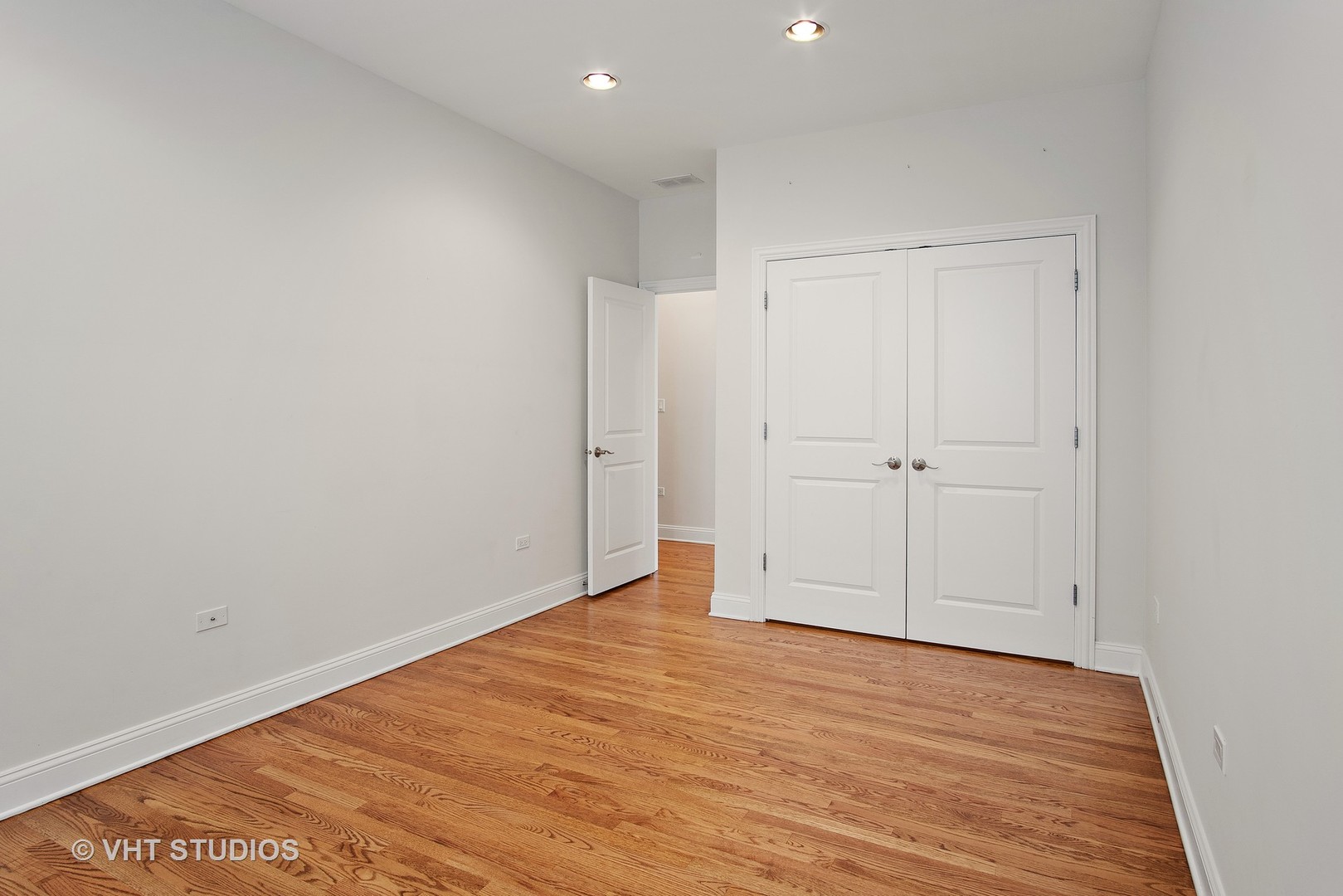 1502 West Augusta Boulevard, Unit 3W Chicago, IL 60642 - Photo 17 of 23 a view of an empty room