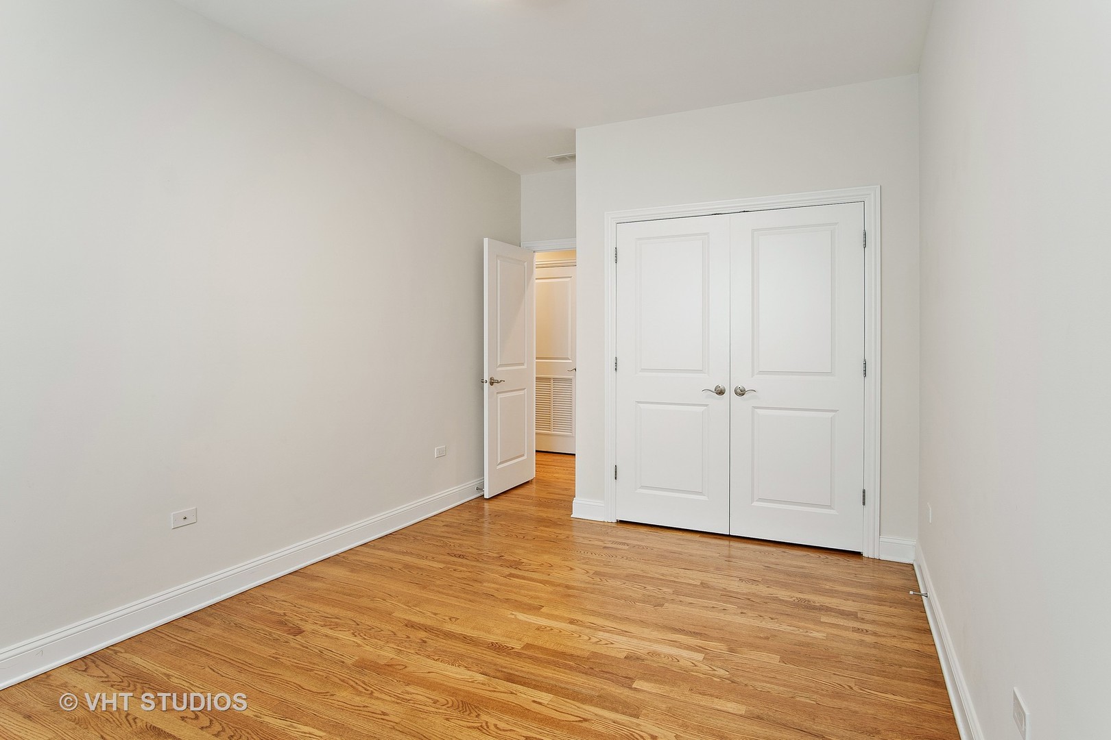 1502 West Augusta Boulevard, Unit 3W Chicago, IL 60642 - Photo 19 of 23 a view of an empty room