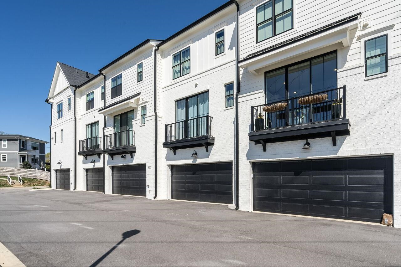 1501 Draper Vw Loop, Unit 104 Raleigh, NC 27608 - Photo 27 of 29 Photo 27