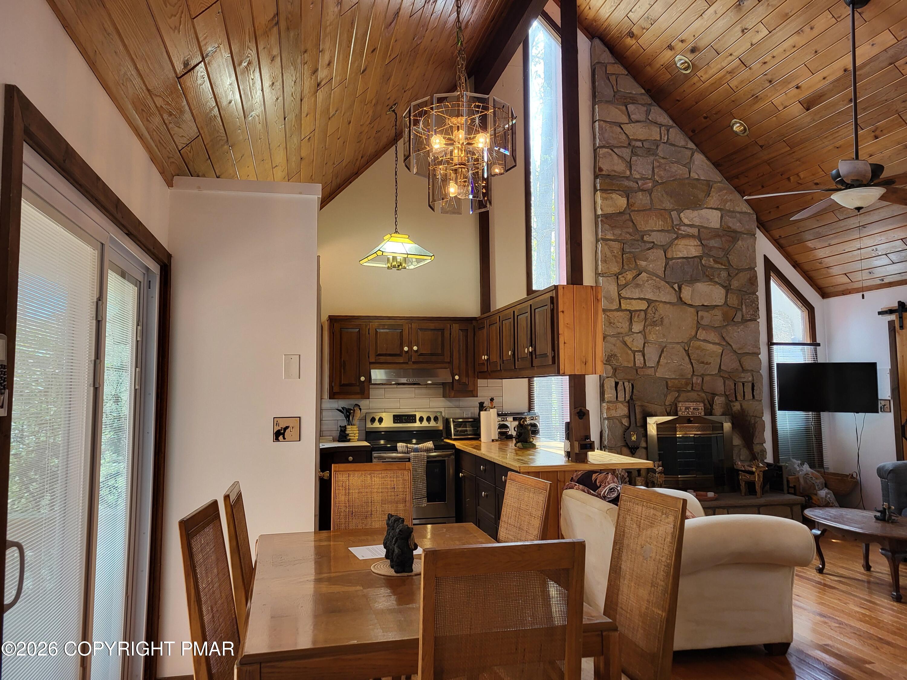 6298 Decker Road Bushkill, PA 18324 - Photo 5 of 53 20260421_131304
