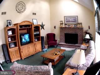 29 Wendover Road East Windsor, NJ 08520 - Photo 3 of 6