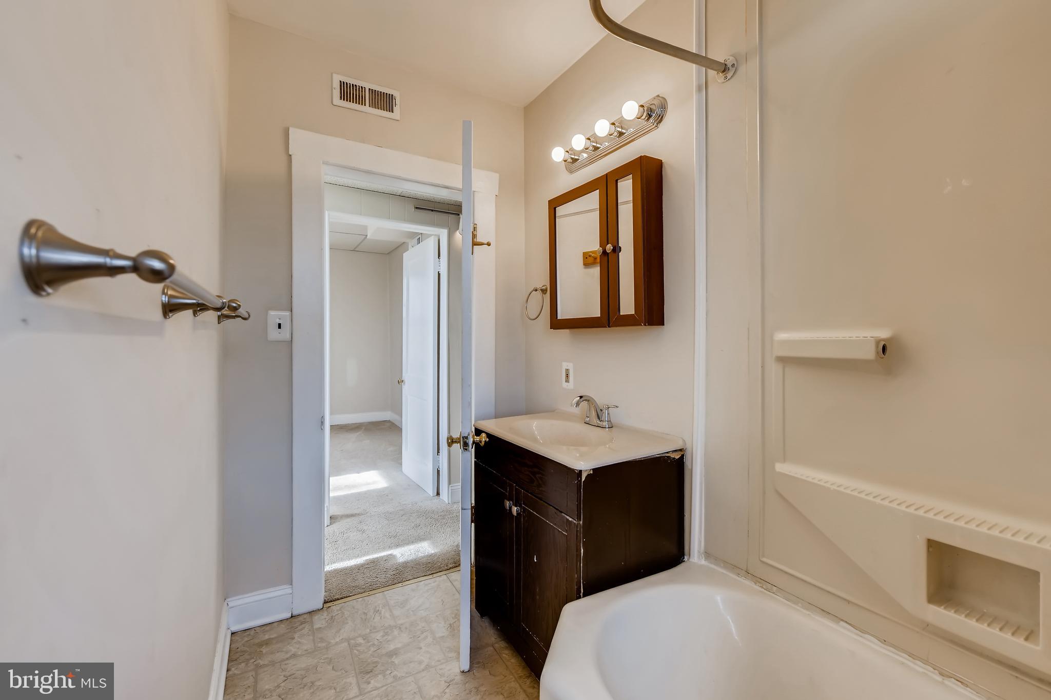 8104 Old Philadelphia Road Baltimore, MD 21237 - Photo 16 of 27