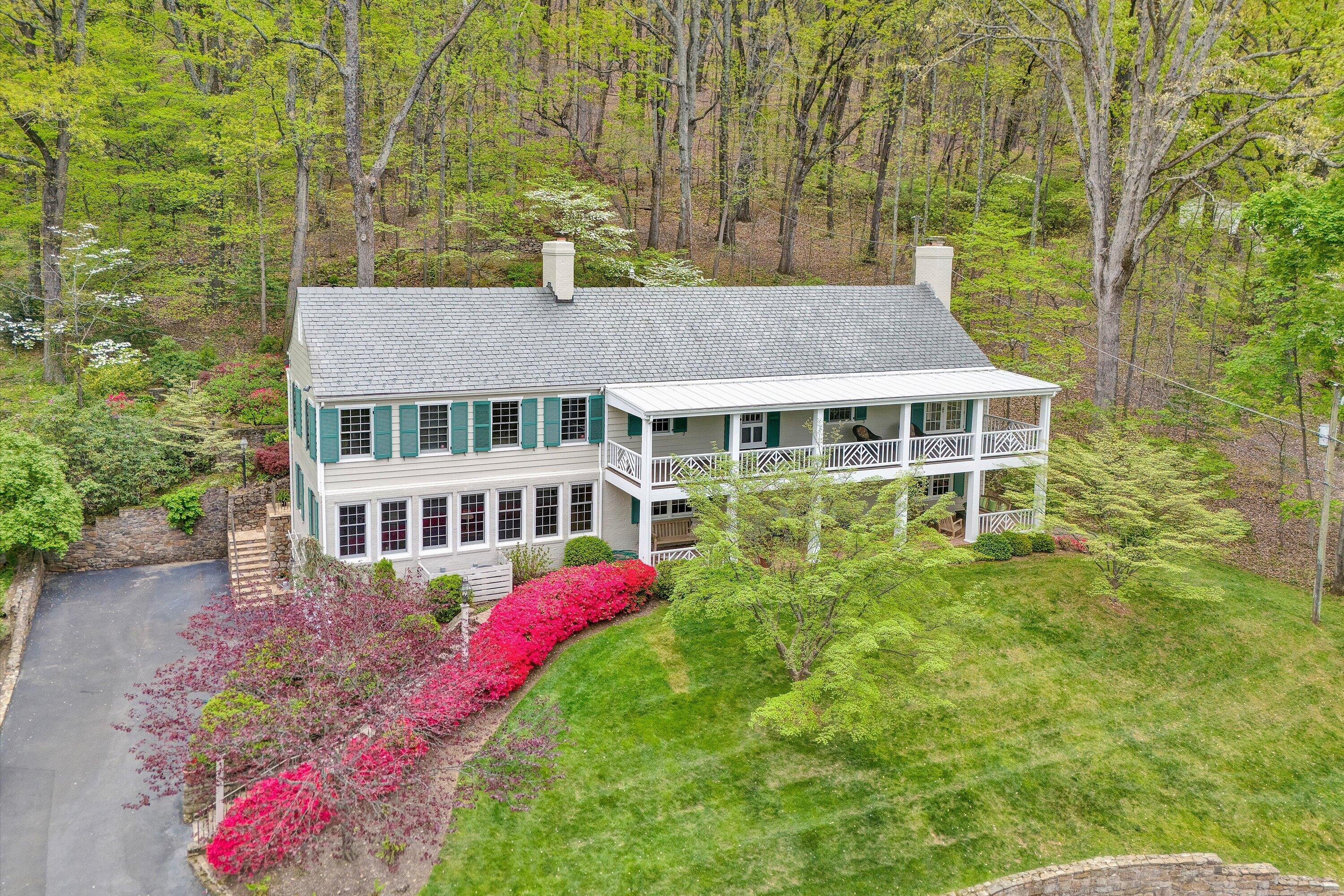 2438 Robin Hood Road Southeast Roanoke, VA 24014 - Photo 1 of 81 01-DJI_20260413123547_0031