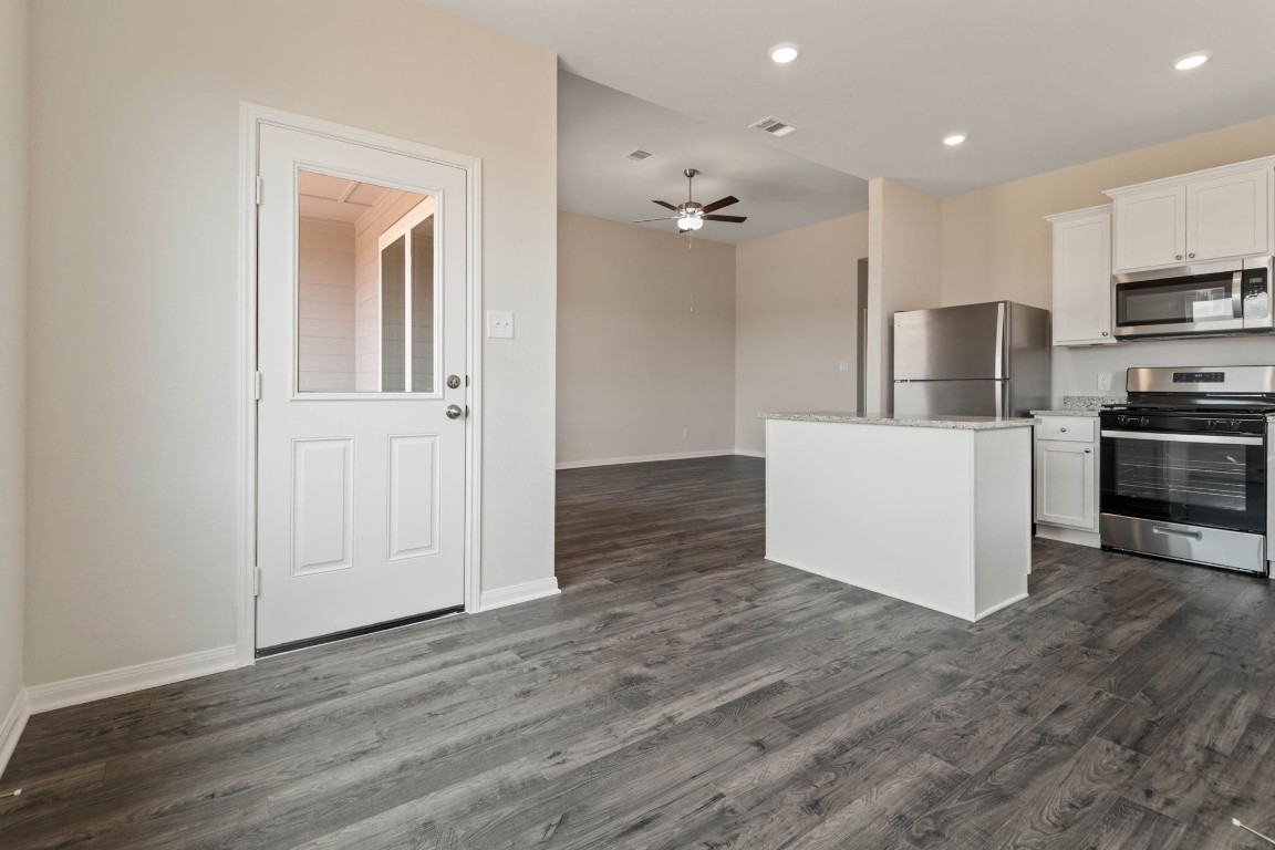 349 Fastboy Lane Waller, TX 77484 - Photo 10 of 13