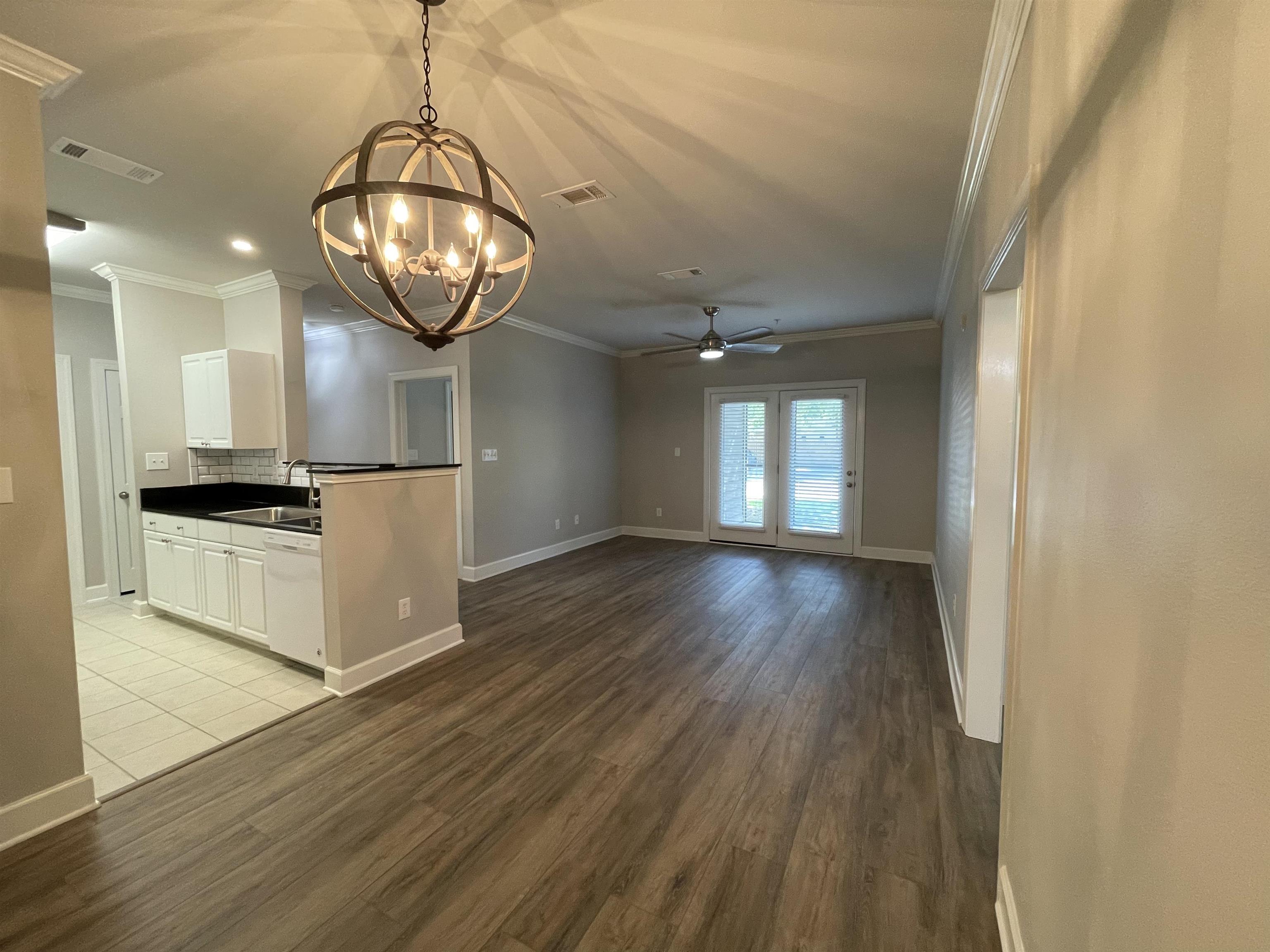 450 Park Avenue, Unit 710 Foley, AL 36535 - Photo 5 of 23 Open floor concept