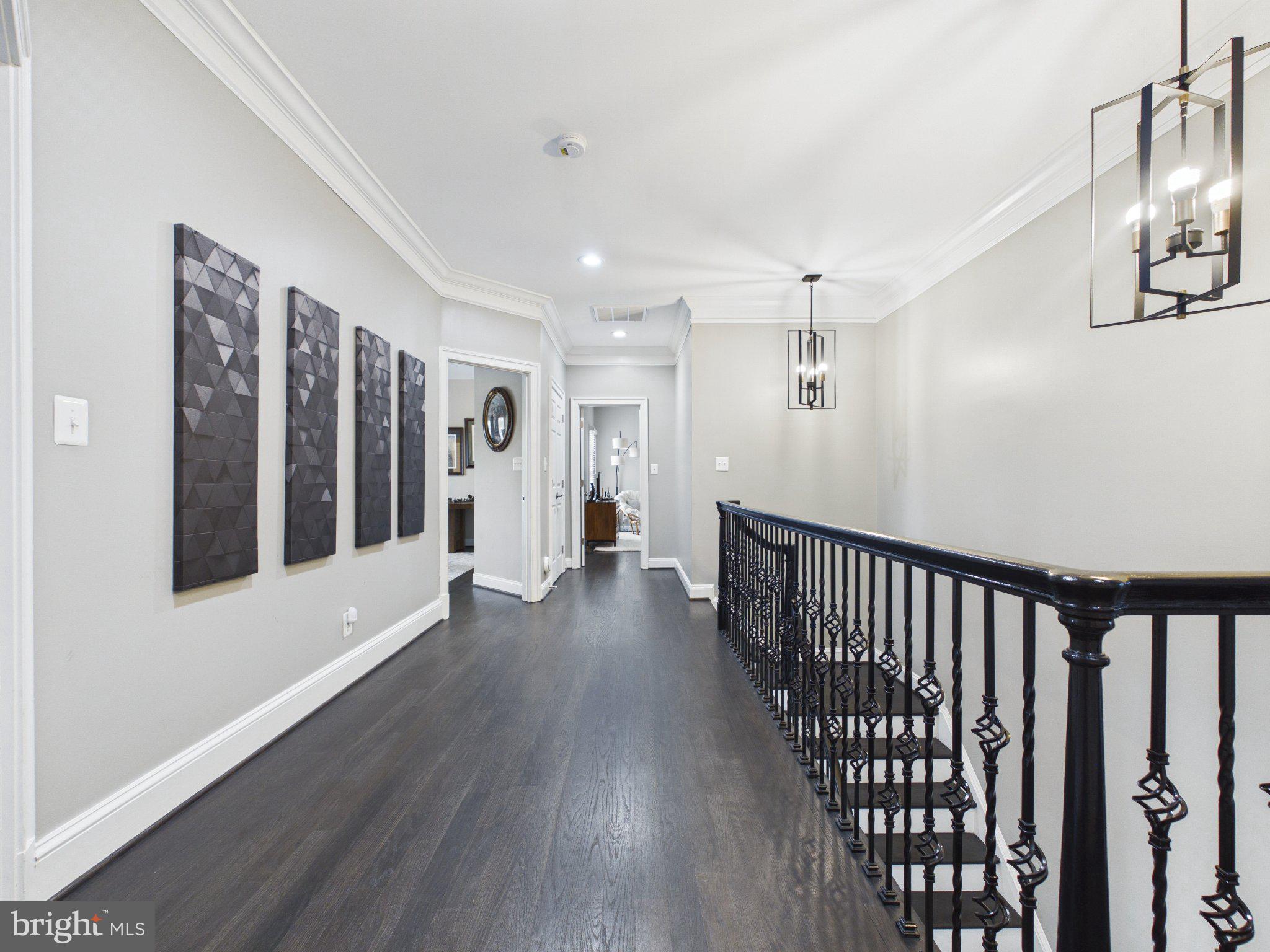 38565 Piggott Bottom Road Hamilton, VA 20158 - Photo 36 of 85 a view of gallery with wooden floor