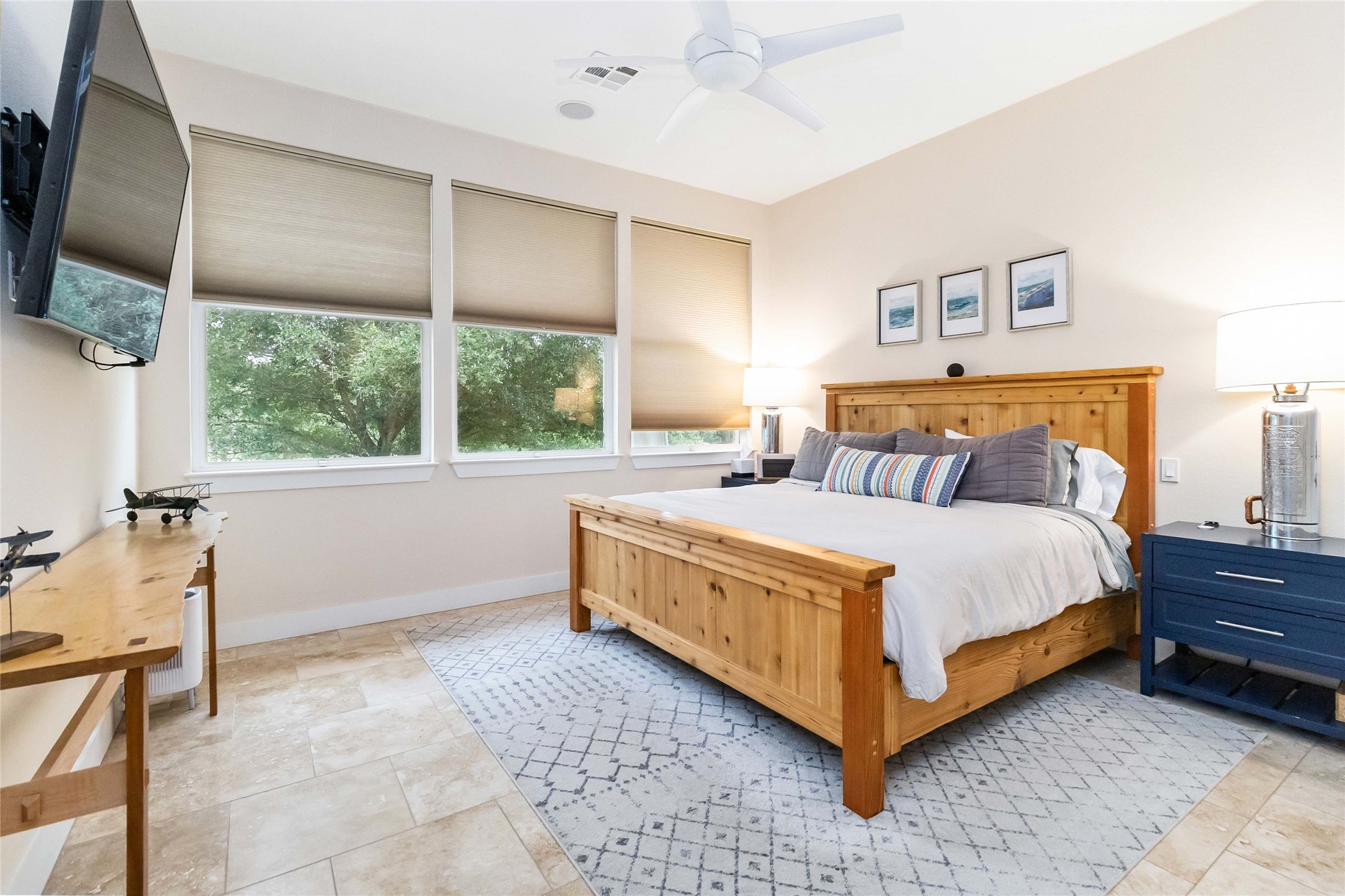 129 Powder Horn Road Bastrop, TX 78602 - Photo 19 of 27 Bedroom featuring a ceiling fan