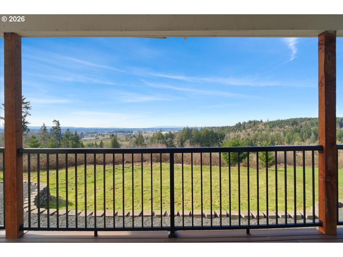 163 Yates Road Chehalis, WA 98532 - Photo 23 of 33 a view of city from a balcony