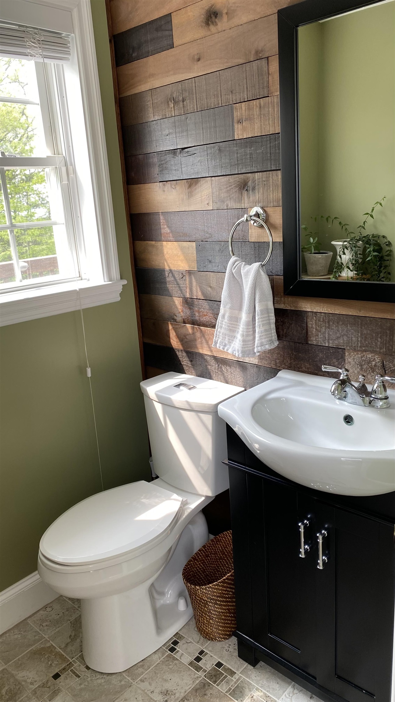 544 Wellington Hill Road Manchester, NH 03104 - Photo 13 of 20