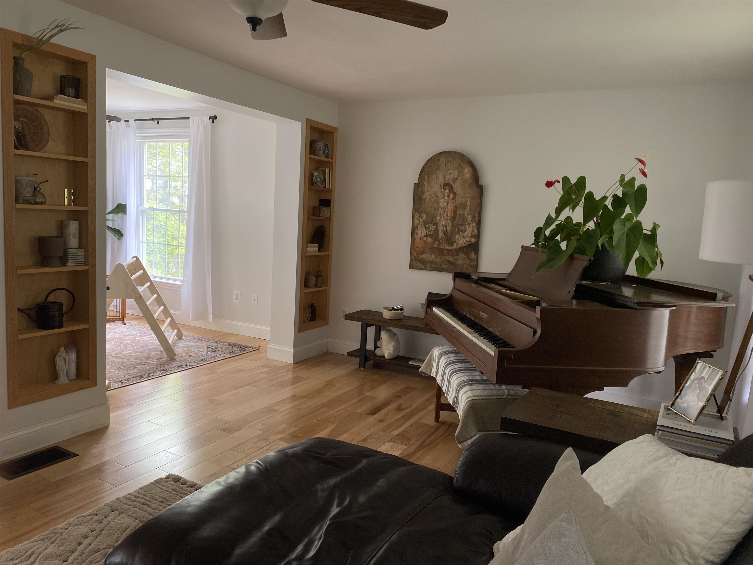 544 Wellington Hill Road Manchester, NH 03104 - Photo 6 of 20