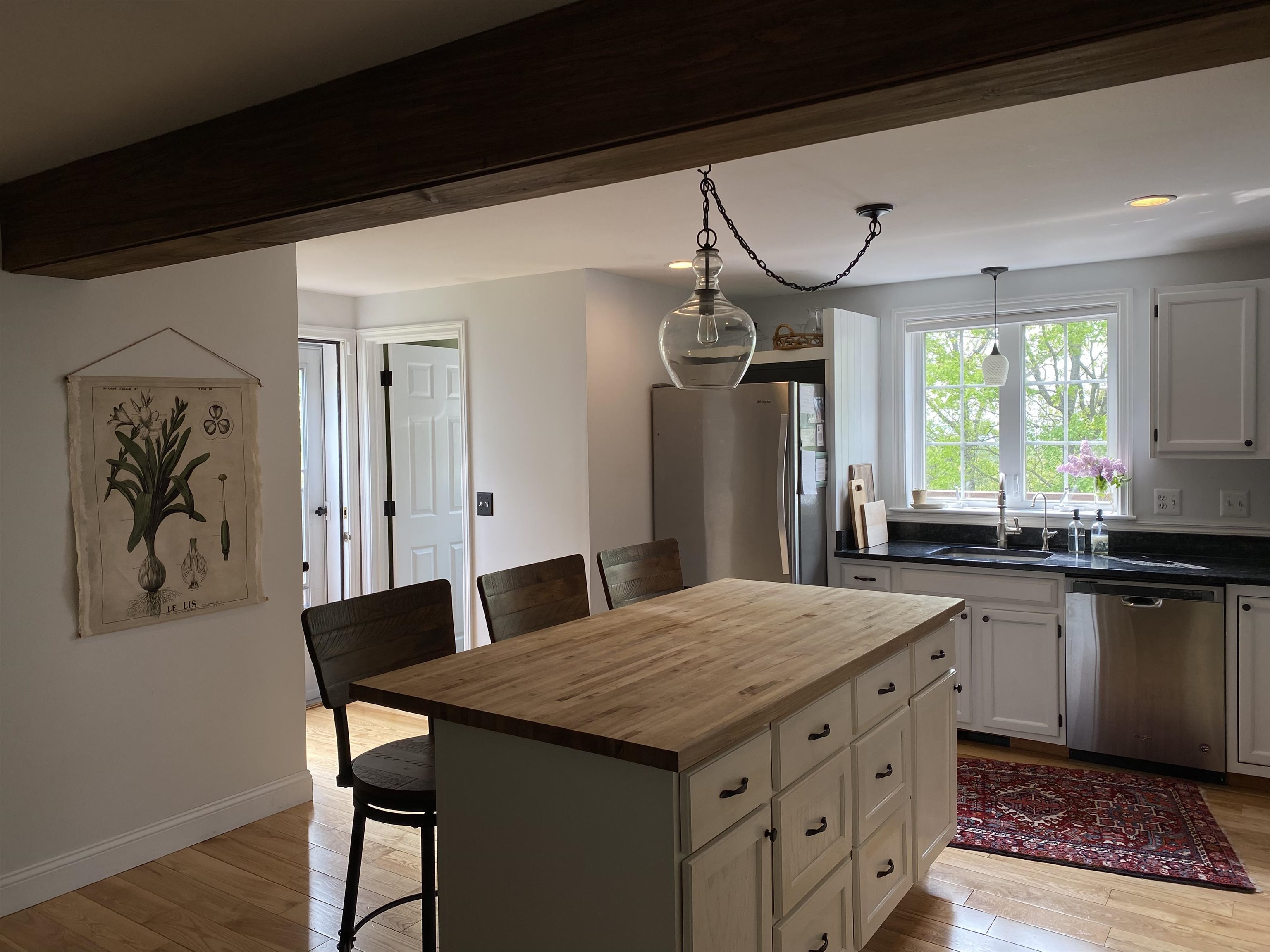 544 Wellington Hill Road Manchester, NH 03104 - Photo 8 of 20