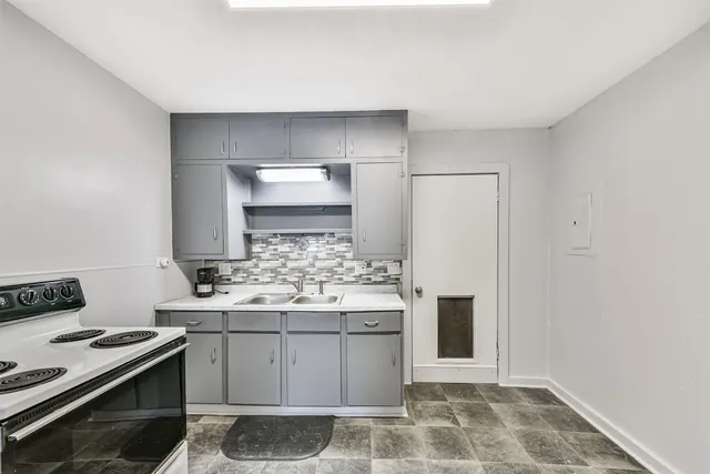 $1,300 | 1021 Maple Street, La Marque, TX 77568