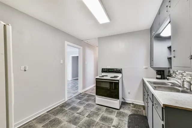 $1,300 | 1021 Maple Street, La Marque, TX 77568