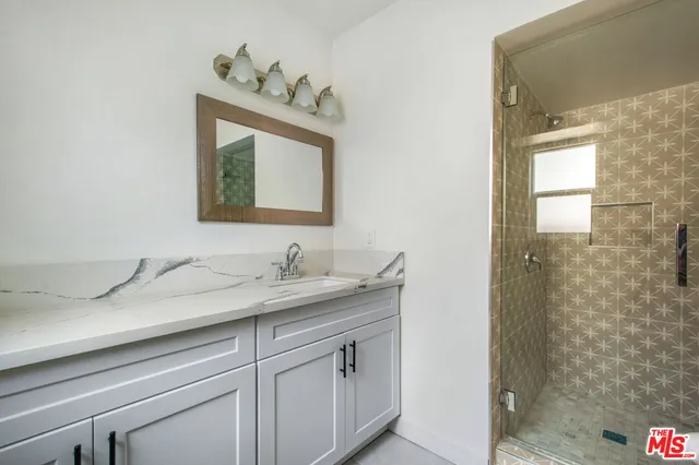 $1,100,000 | 4325 West 58th Place, Los Angeles, CA 90043