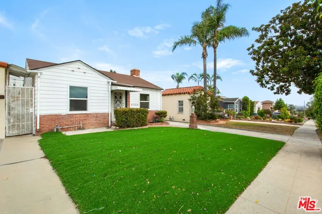 $1,100,000 | 4325 West 58th Place, Los Angeles, CA 90043