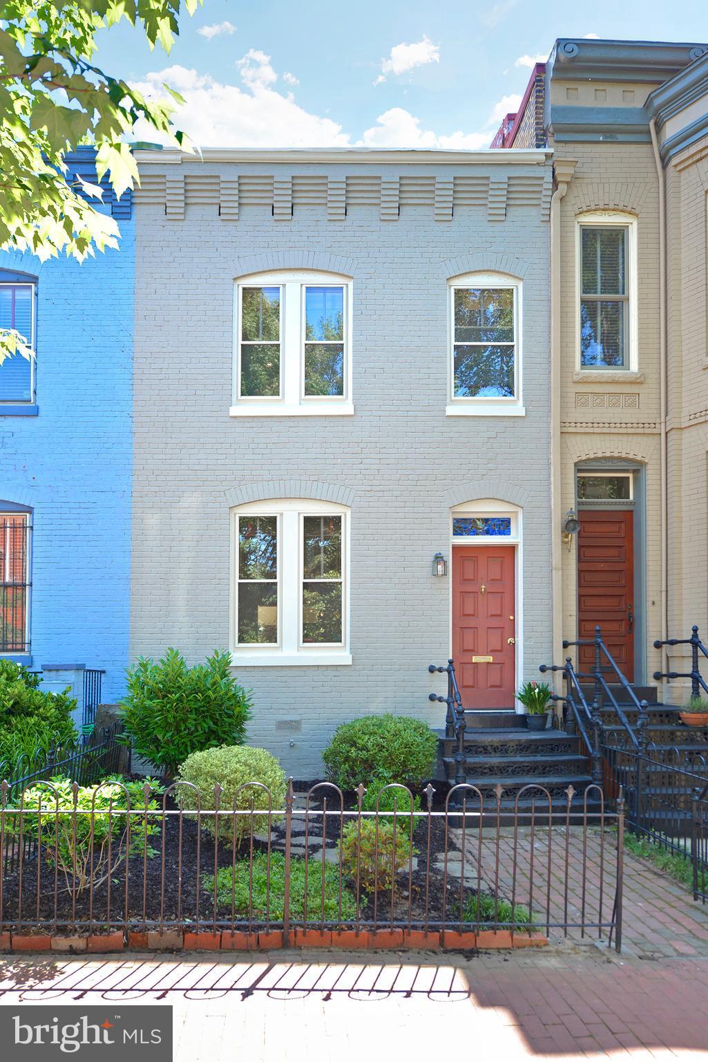412 7th Street Southeast Washington, DC 20003 - Photo 1 of 30 Come In & be Pleasantly Surprised