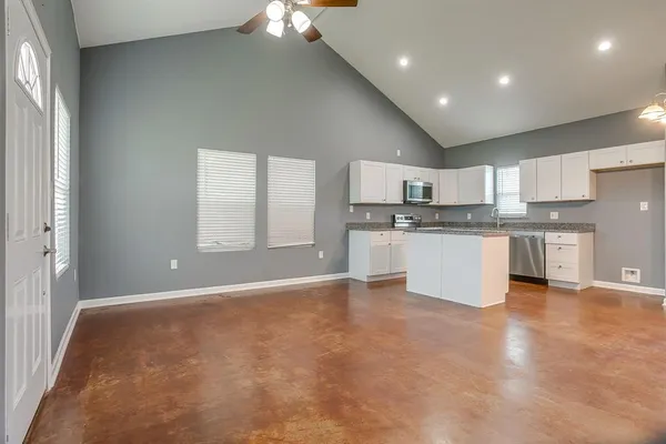 $245,000 | 604 South Aquilla Street, Itasca, TX 76055