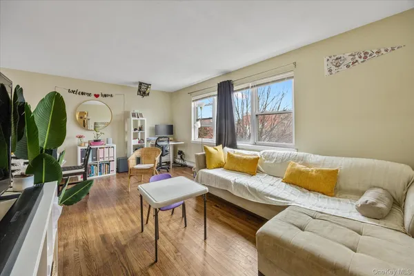 $2,099,000 | 25-04 42nd Street | Astoria